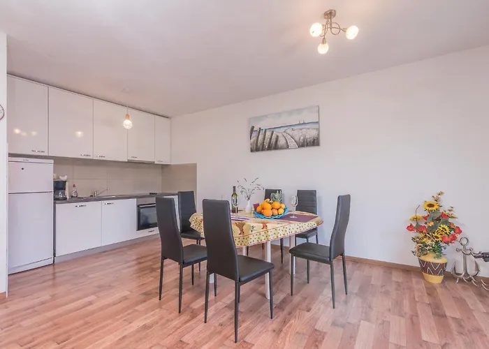 Ana Županje