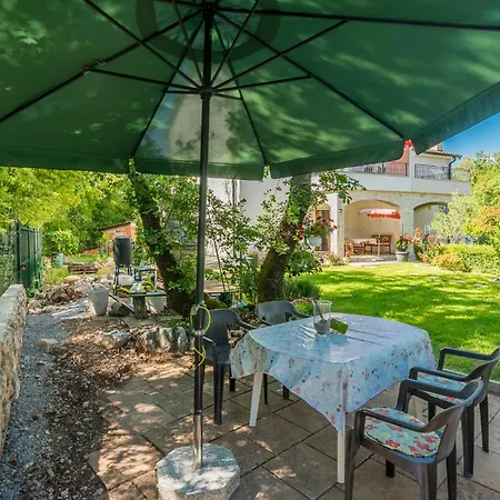 Ana Apartment Županje