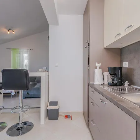 Ana Apartment *
