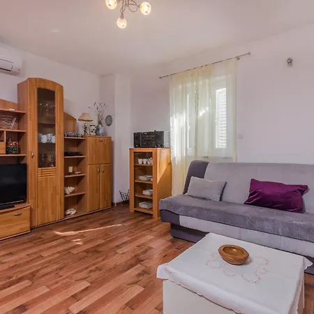 Ana Apartment Županje