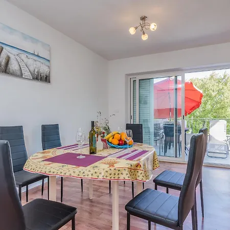 Apartment Ana *